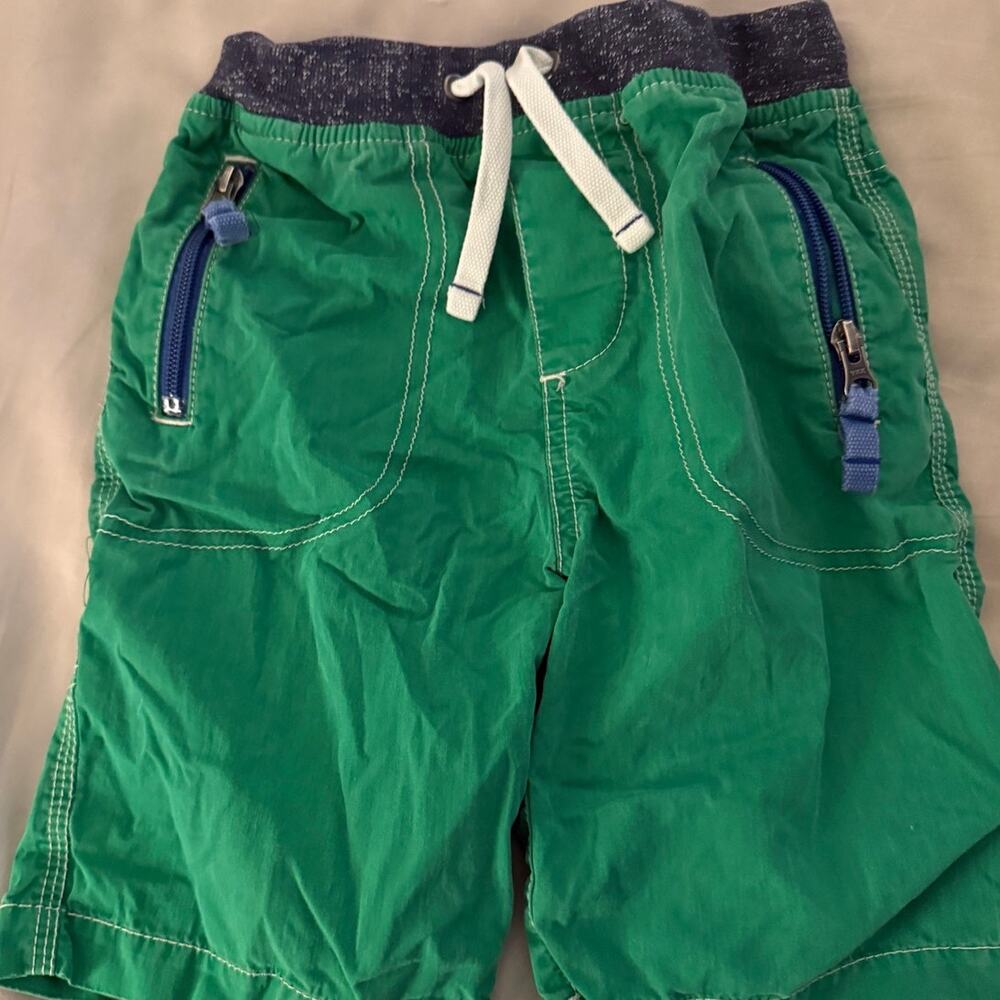 Mini Boden Green Stripe Shorts size 6y